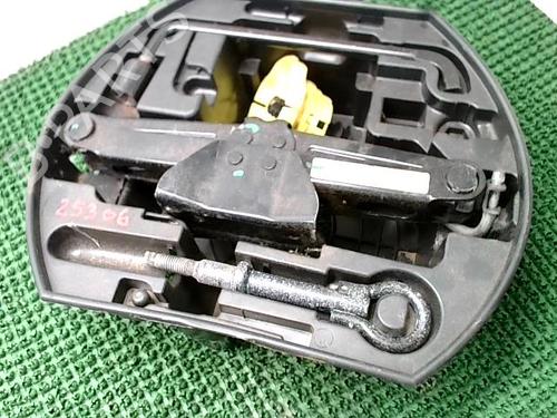 Used Jack Kit Jack Kit PEUGEOT 208 I (CA_, CC_) 1.4 HDi (68 hp) 25888535 25888535