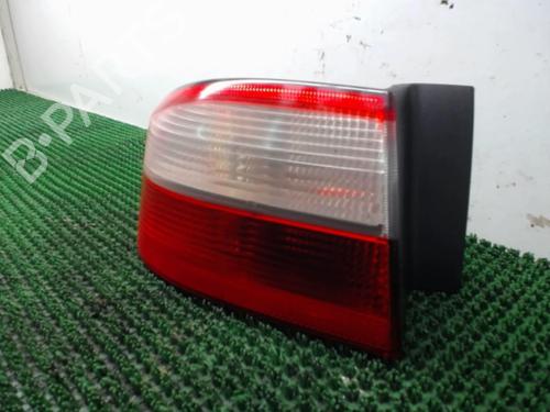 Used Left taillight RENAULT LAGUNA II (BG0/1_) 1.9 dCi (107 hp) 22080136