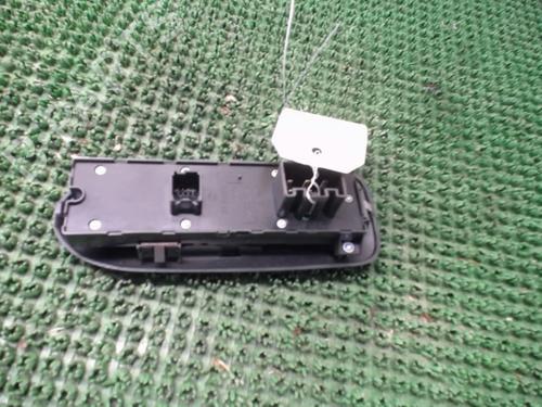 Used Left front window switch Left front window switch FORD C-MAX (DM2) 1.6 TDCi (90 hp) 22085723 22085723