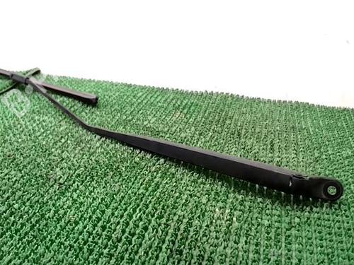 Used Front windshield wiper arm CITROËN C3 Picasso (SH_) 1.6 HDi (90 hp) 22091488