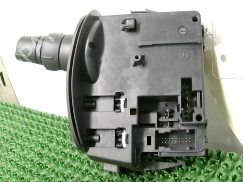 Used Steering column stalk RENAULT CLIO III (BR0/1, CR0/1) 1.5 dCi (75 hp) 22078640