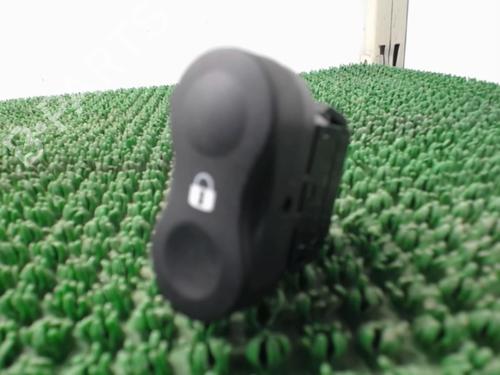 Used Switch Switch DACIA SANDERO 1.5 dCi (75 hp) 22082296 22082296