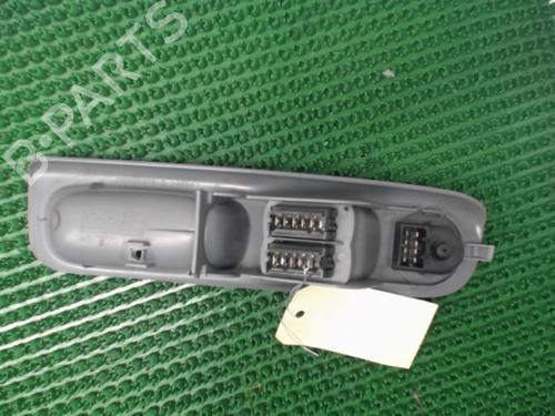 Used Left front window switch Left front window switch RENAULT TWINGO I (C06_) 1.2 16V (C06C, C06D, C06K) (75 hp) 22076878 22076878