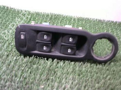 Used Left front window switch Left front window switch RENAULT MODUS / GRAND MODUS (F/JP0_) 1.5 dCi (FP0F, JP0F) (86 hp) 22088701 22088701