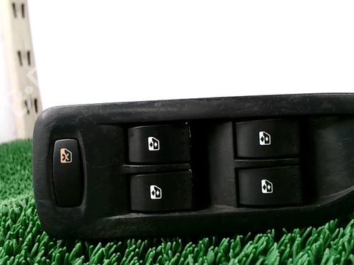 Used Left front window switch Left front window switch RENAULT LAGUNA II Grandtour (KG0/1_) 1.9 dCi (KG1V) (130 hp) 22092525 22092525