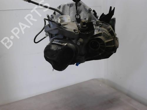 Caja de cambios Caja de cambios RENAULT TWINGO II (CN0_) 1.5 dCi (CN0E) (64 hp) 35780379 35780379