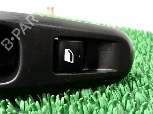 Used Left rear window switch Left rear window switch CITROËN C3 III (SX) 1.6 BlueHDi 75 (75 hp) 22090793 22090793