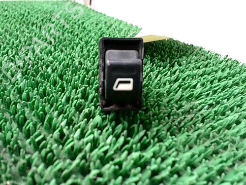 Used Right front window switch Right front window switch PEUGEOT 306 Break (7E, N3, N5) 1.9 TD (90 hp) 24799856 24799856