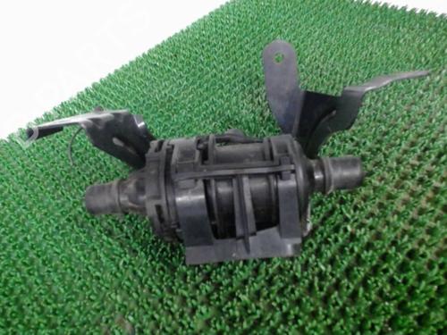 Used Thermostat housing Thermostat housing RENAULT TRAFIC III Van (FG_) 2.0 dCi 120 (FGMN) (120 hp) 22083335 22083335