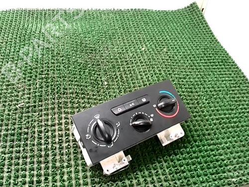 climate-control-citroen-c4-i-lc_-2004-2005-2006-2007-2008-2009-2010-2011-2012-2013-2014-27180485 main image