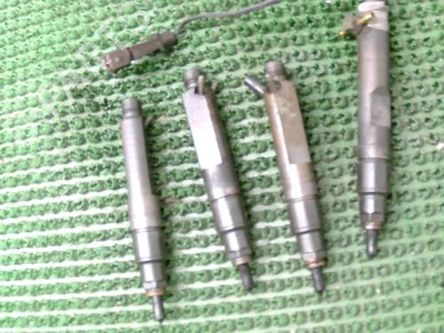 Used Injector VW GOLF IV (1J1) 1.9 TDI (110 hp) 22078585