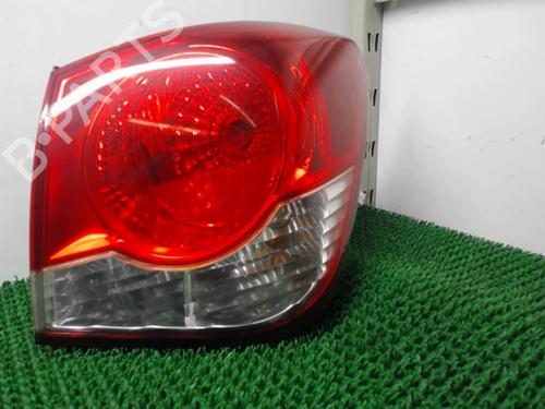 Used Right taillight CHEVROLET CRUZE (J300) 2.0 CDI (163 hp) 20876533