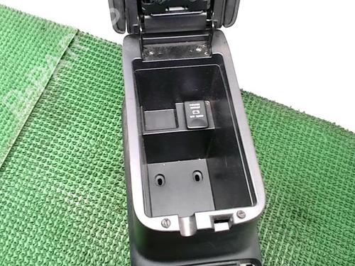 Armrest / Center console MITSUBISHI OUTLANDER II (CW_W) 2.0 DI-D (CW8W) | BP29377859I20 