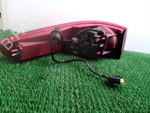 Right taillight PEUGEOT 607 (9D, 9U) 2.7 HDi 24V | BP22083749C35 