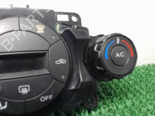 Used Climate control Climate control FORD FIESTA VI (CB1, CCN) 1.4 TDCi (68 hp) 22084208 22084208