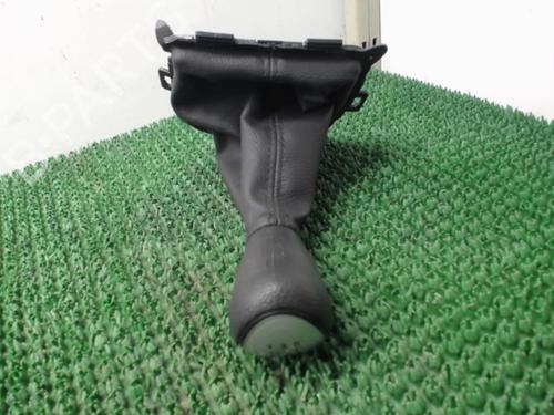 Used Shift knob Shift knob FORD FIESTA VI (CB1, CCN) 1.4 TDCi (68 hp) 22084249 22084249