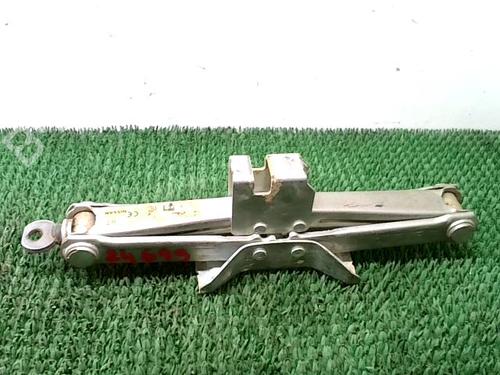 jack-kit-nissan-nv200-van-2010-28013867 main image