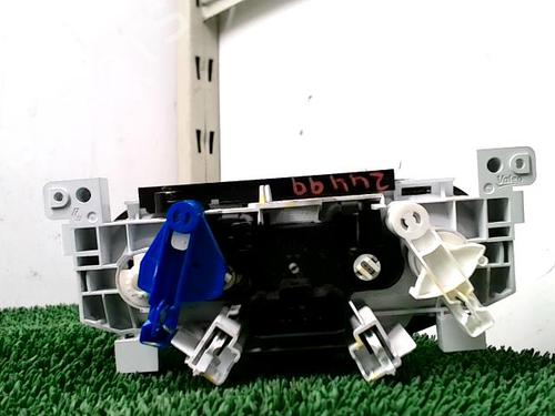 Used Climate control Climate control DACIA DUSTER (HS_) 1.5 dCi (HSAJ) (90 hp) 22412785 22412785