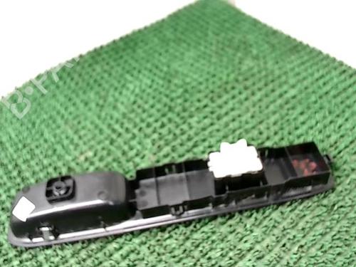 Used Right front window switch Right front window switch DACIA SANDERO III 1.0 SCe 65 (67 hp) 22093168 22093168