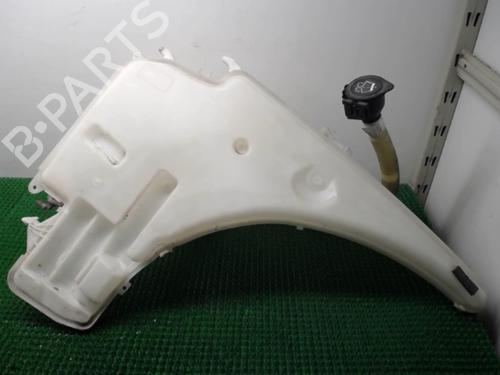 Used Windscreen washer tank BMW 3 (E90) 318 d (143 hp) 22082976