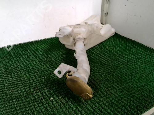 windscreen-washer-tank-renault-clio-iii-br01-cr01-2005-2006-2007-2008-2009-2010-2011-2012-2013-2014-29892906 main image