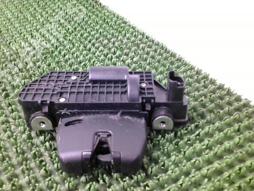 Tailgate lock CITROËN C3 II (SC_) 1.2 VTi 82 | BP31700497C101 - Image 2