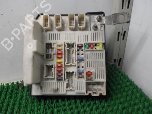 Used Fuse box Fuse box RENAULT MEGANE II Coupé-Cabriolet (EM0/1_) 1.9 dCi (131 hp) 22086646 22086646