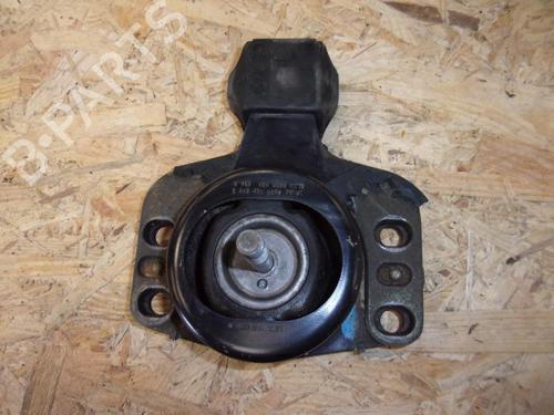 Used Engine mount RENAULT MASTER II Van (FD) 2.5 dCi 100 (FD0U, FD0V) (99 hp) 22075671