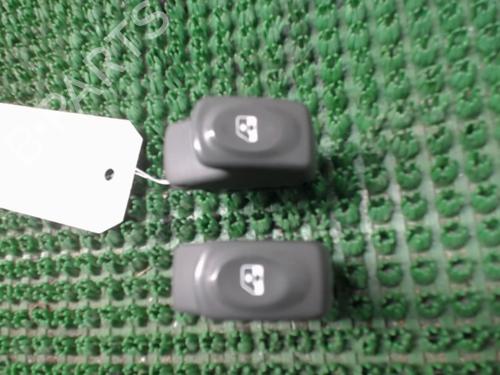Raamschakelaar links voor RENAULT SCÉNIC I MPV (JA0/1_, FA0_) 1.6 (JA00, JA16, JA15, JA19, JA1V, JA2B, JA2C, JA0B,... (107 hp) 22080735