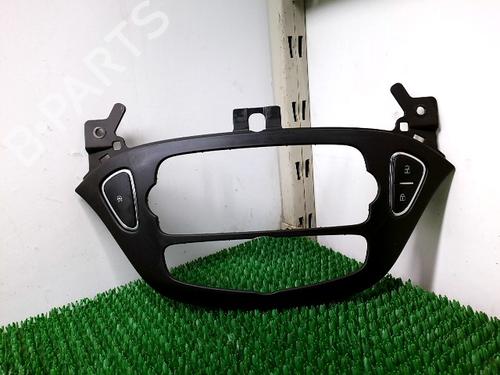 switch-opel-corsa-e-x15-2014-34163515 main image