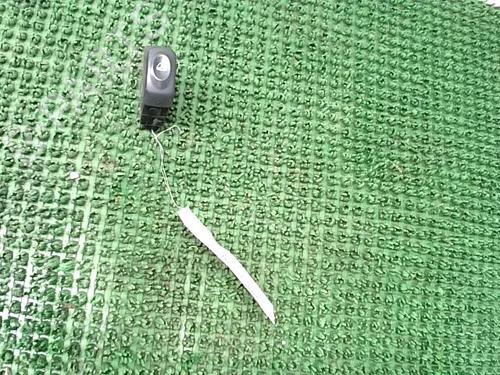 Used Left front window switch RENAULT KANGOO (KC0/1_) 1.2 (KC0A, KC0K, KC0F, KC01) (58 hp) 28475929