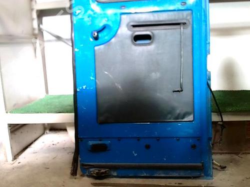 Used Left tailgate Left tailgate RENAULT TRAFIC Bus (T_, P_, V_) 2.1 D (64 hp) 26514179 26514179
