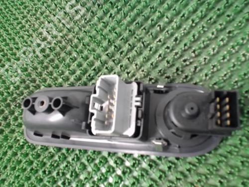 Used Switch Switch RENAULT CLIO III (BR0/1, CR0/1) 1.5 dCi (C/BR0G, C/BR1G) (68 hp) 22082293 22082293