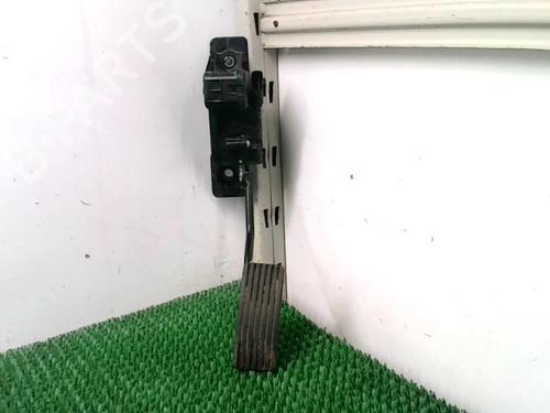Used Pedal MITSUBISHI L200 / TRITON (KA_T, KB_T) 2.5 DI-D 4WD (KB4T) (136 hp) 29884387