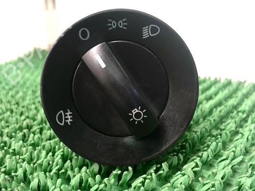 Used Headlight switch VW POLO (9N_, 9A_) 1.4 TDI (75 hp) 22089331