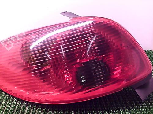 Used Left taillight PEUGEOT 206 Hatchback (2A/C) 1.4 HDi eco 70 (68 hp) 22076048