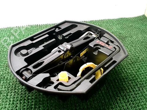 Used Jack Kit CITROËN C3 II (SC_) 1.6 HDi 90 (90 hp) 29300703