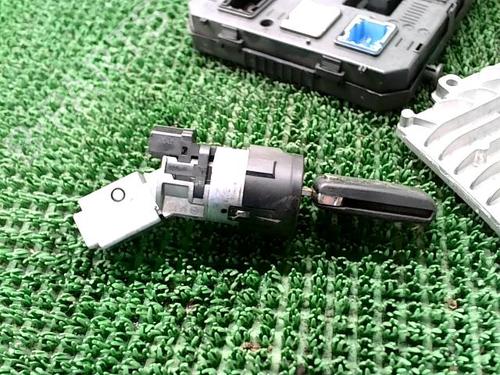 Electronic module CITROËN C5 III (RD_) 2.0 HDi 140 (RDRHF8, RDRHFA, RDRHA8, RDRHAJ) | BP29817099M83 - Image 2