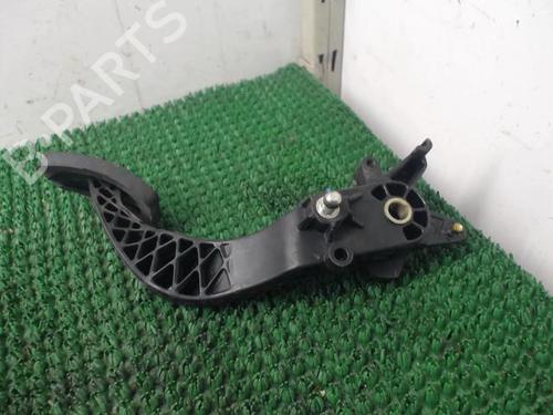 Used Clutch pedal DACIA SANDERO II 1.5 dCi (90 hp) 22088268