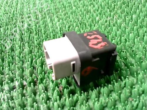 Used Electronic module TOYOTA YARIS (_P9_) 1.4 D-4D (NLP90_, NLP90R) (90 hp) 30628918