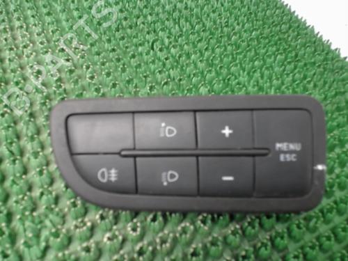 Used Headlight switch FIAT GRANDE PUNTO (199_) 1.3 D Multijet (199.AXD11, 199.AXD1A, 199.AXD1B,... (90 hp) 22081023