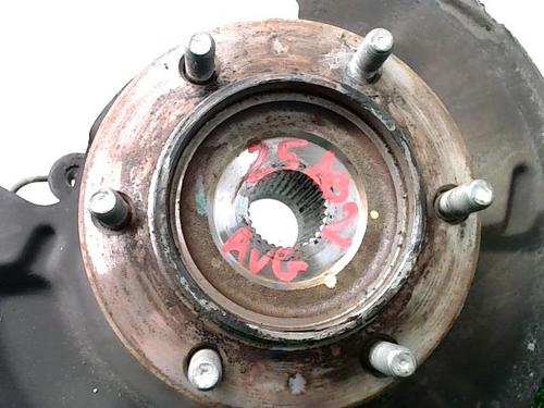 Used Left front steering knuckle Left front steering knuckle TOYOTA HILUX VII Pickup (_N1_, _N2_, _N3_) 2.5 D-4D 4WD (KUN25) (144 hp) 30634201 30634201
