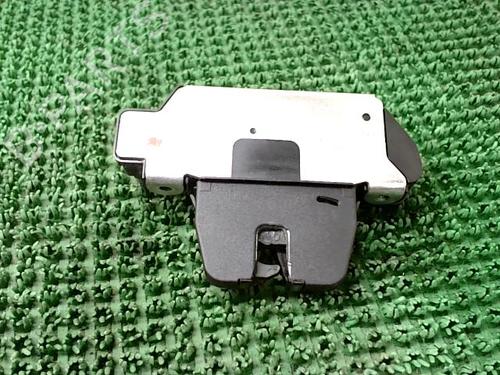 Used Tailgate lock PEUGEOT 208 I (CA_, CC_) 1.6 HDi / BlueHDi 75 (75 hp) 26533686