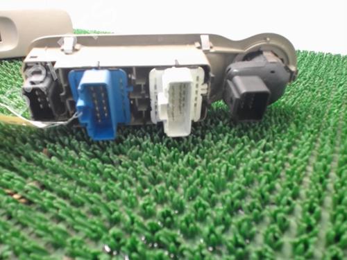 Used Left front window switch Left front window switch RENAULT MODUS / GRAND MODUS (F/JP0_) 1.5 dCi (JP0G, JP0H) (106 hp) 22086297 22086297