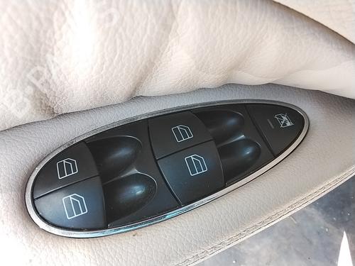 Used Left front window switch Left front window switch MERCEDES-BENZ E-CLASS (W211) E 320 CDI (211.026) (204 hp) 35780866 35780866