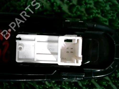 Used Right front window switch Right front window switch PEUGEOT 308 II (LB_, LP_, LW_, LH_, L3_) 1.6 BlueHDi 120 (120 hp) 27348480 27348480