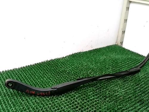 Used Front windshield wiper arm DACIA SANDERO II 1.5 dCi 75 / Blue dCi 75 (B8JW, B8M4, B8AH, B8M7, B8M6) (75 hp) 21565095