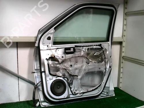 Used Right front door Right front door SUZUKI SWIFT III (MZ, EZ) 1.3 DDiS (RS413D) (75 hp) 22090345 22090345
