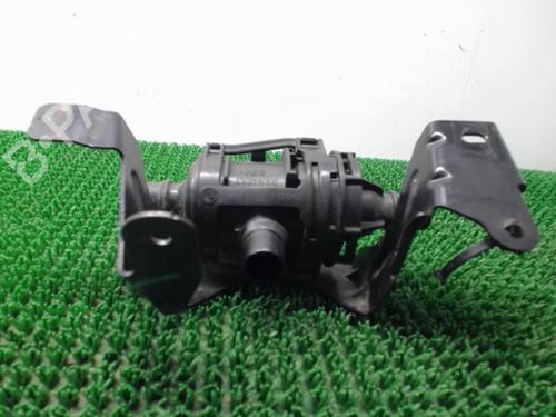 Used Thermostat housing RENAULT TRAFIC III Van (FG_) 2.0 dCi 120 (FGMN) (120 hp) 22083335