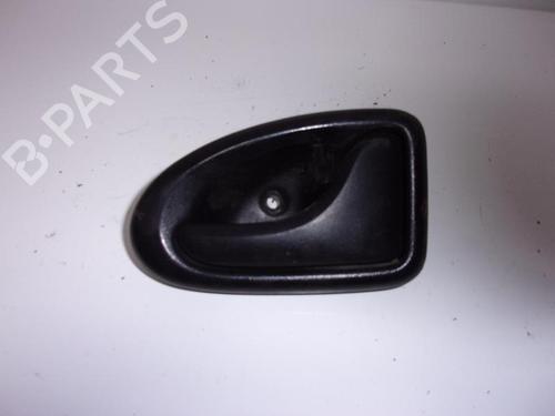 Used Front right interior door handle RENAULT MASTER II Van (FD) 2.5 D (80 hp) 22075563